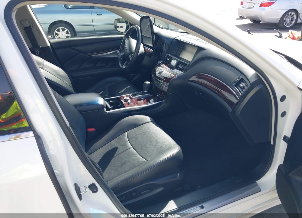 2016 INFINITI Q70H VIN: JN1EY1AP9GM470064
