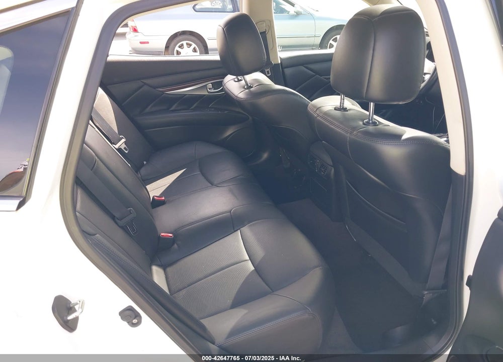 2016 INFINITI Q70H VIN: JN1EY1AP9GM470064