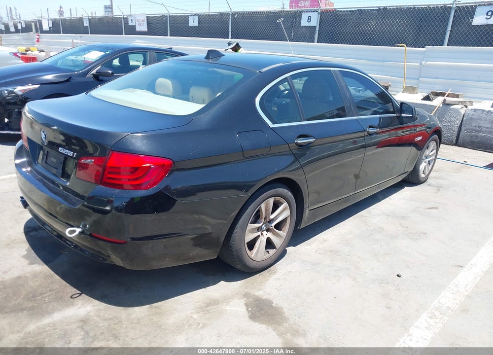 2012 BMW 528I VIN: WBAXG5C57CDX03944