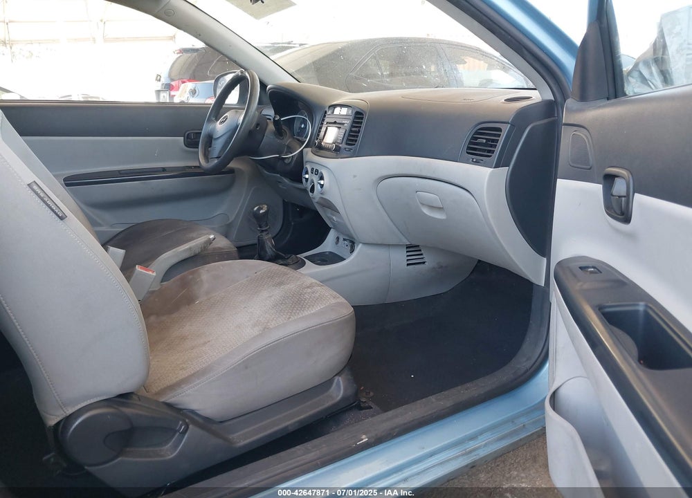 2010 HYUNDAI ACCENT VIN: KMHCM3AC5AU150929