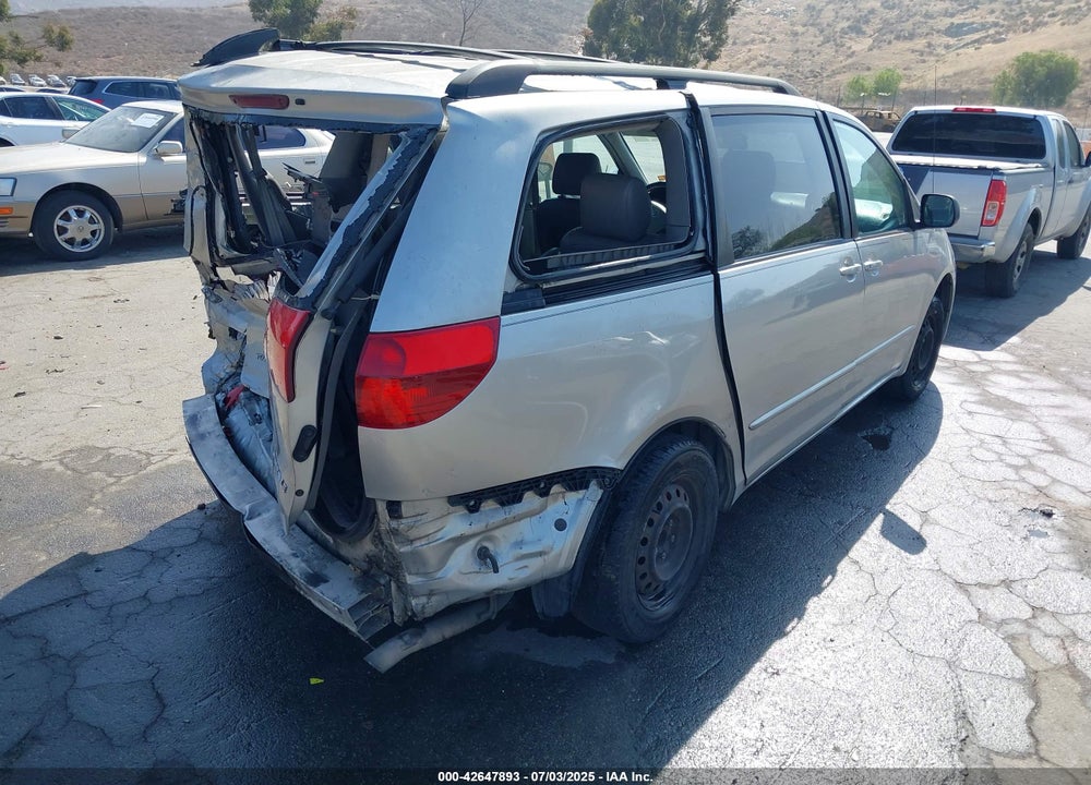 2004 TOYOTA SIENNA LE VIN: 5TDZA23C04S007409