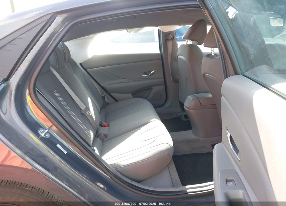 2023 HYUNDAI ELANTRA VIN: KMHLM4AG6PU625652