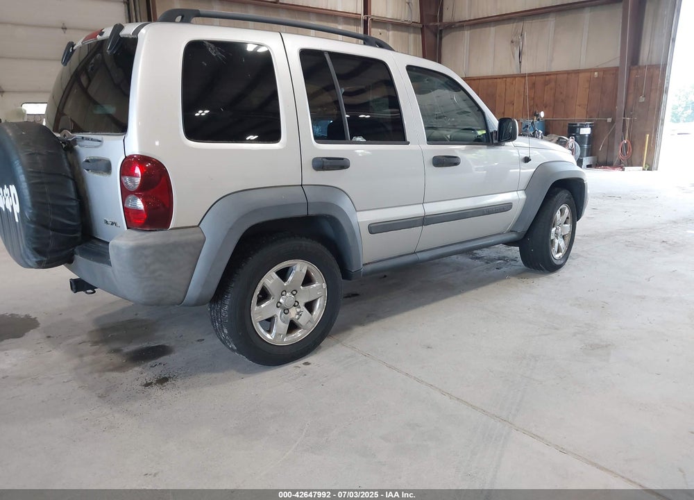 2007 JEEP LIBERTY VIN: 1J4GL48K47W670655