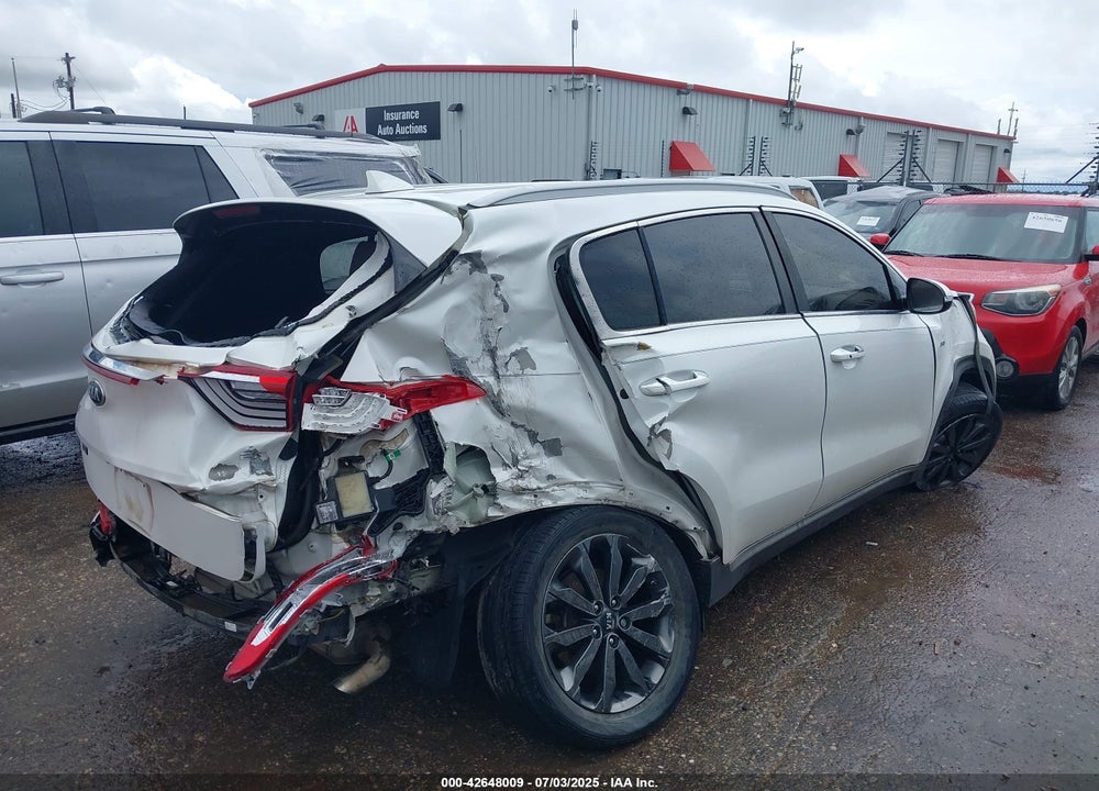 2018 KIA SPORTAGE VIN: KNDPNCAC4J7409492