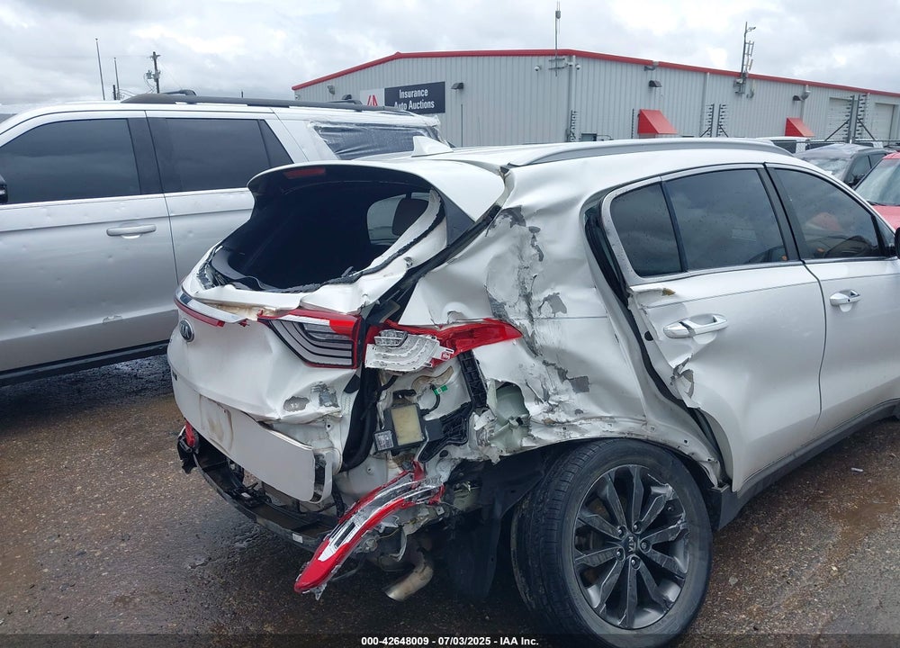 2018 KIA SPORTAGE VIN: KNDPNCAC4J7409492