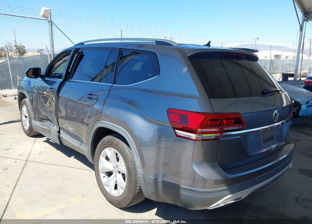 2018 VOLKSWAGEN ATLAS VIN: 1V2AR2CA6JC568696