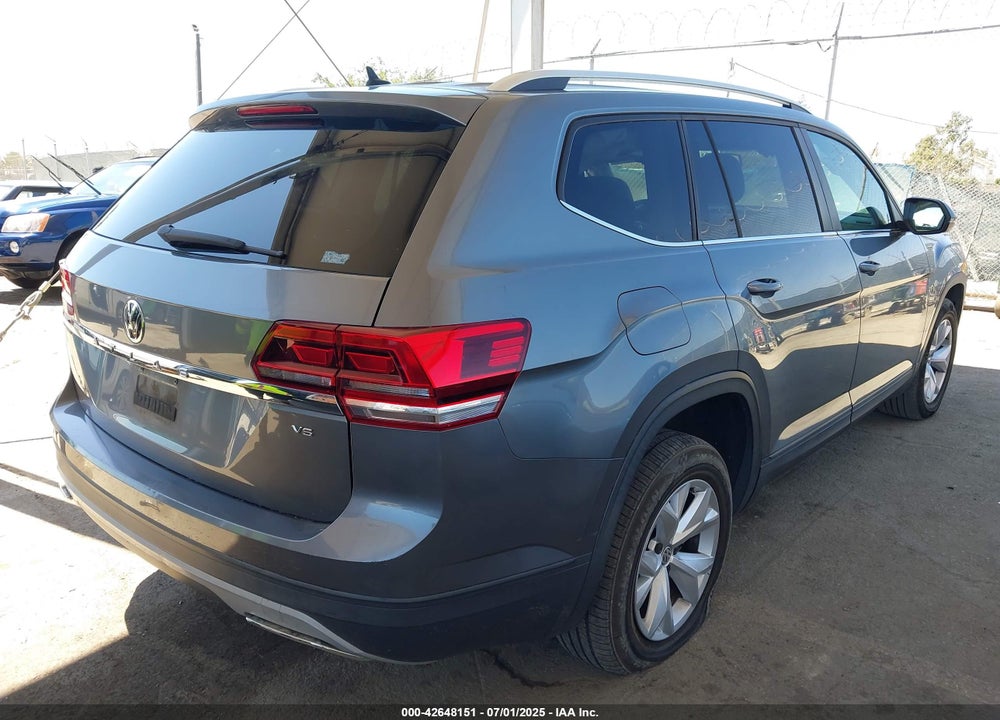 2018 VOLKSWAGEN ATLAS VIN: 1V2AR2CA6JC568696