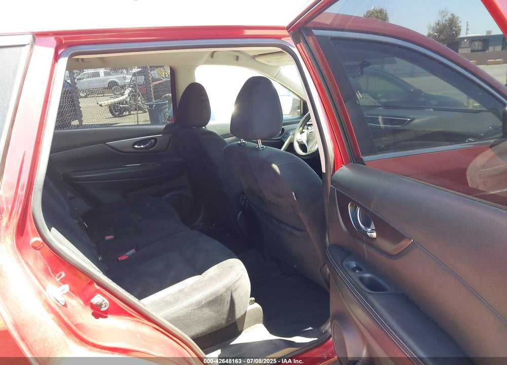 2016 NISSAN ROGUE VIN: JN8AT2MT8GW008614