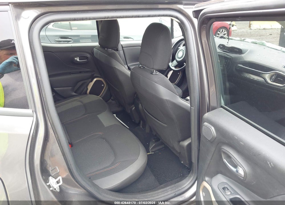 2016 JEEP RENEGADE VIN: ZACCJBBT6GPD24023