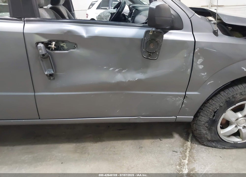 2006 KIA SORENTO VIN: KNDJC733465541087
