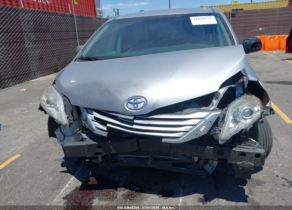 2015 TOYOTA SIENNA LE 8 PASSENGER VIN: 5TDKK3DC6FS631351