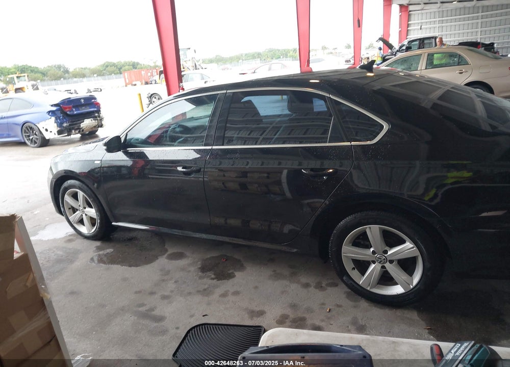 2014 VOLKSWAGEN PASSAT VIN: 1VWAT7A37EC035831