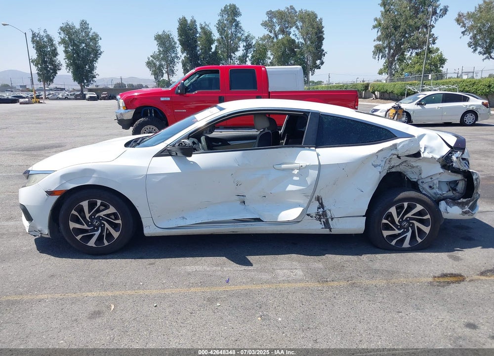 2016 HONDA CIVIC VIN: 2HGFC4B58GH304623