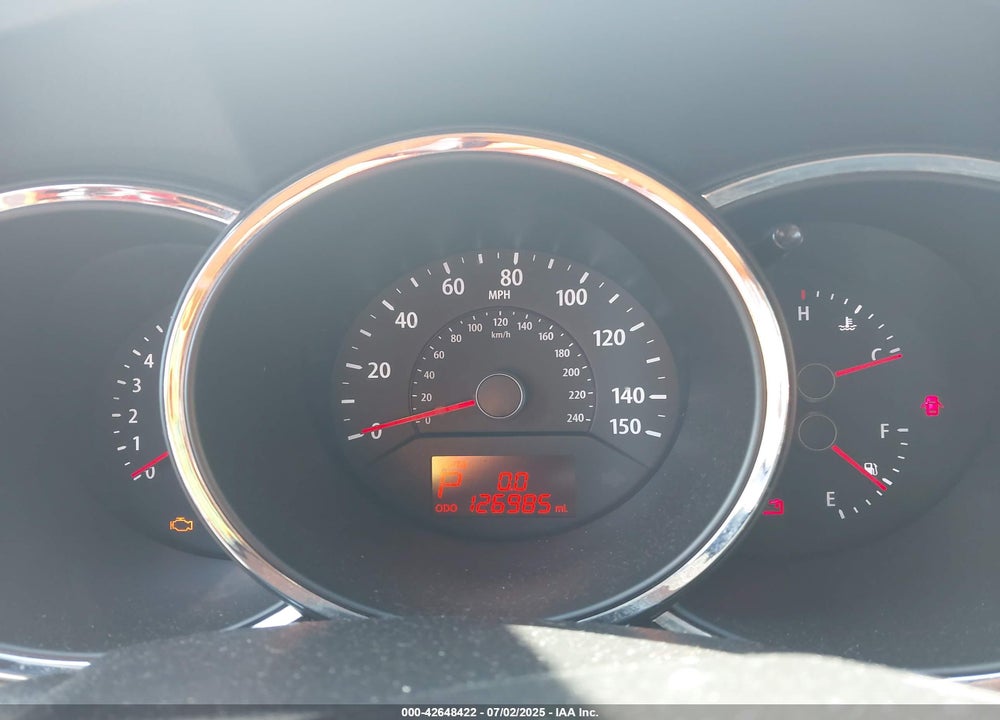 2013 KIA SORENTO LX VIN: 5XYKT3A13DG408551