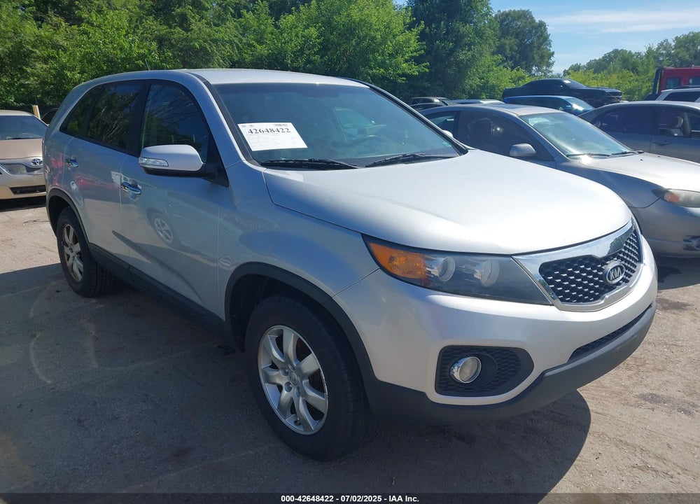 2013 KIA SORENTO LX VIN: 5XYKT3A13DG408551