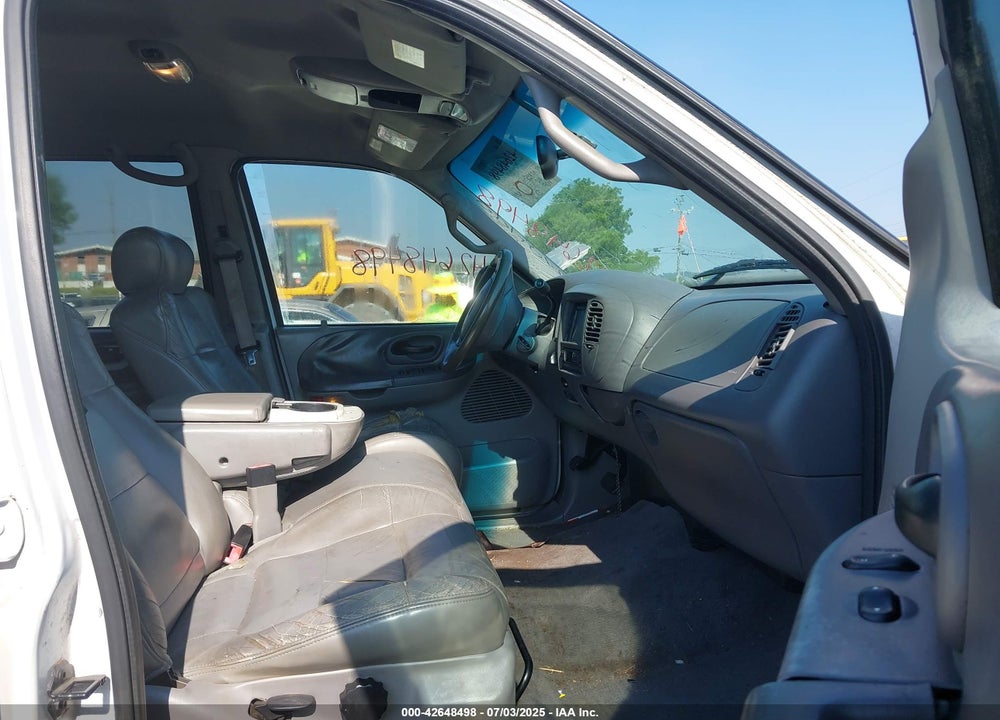 2002 FORD F-150 LARIAT/XLT VIN: 1FTRW08L92KA41769