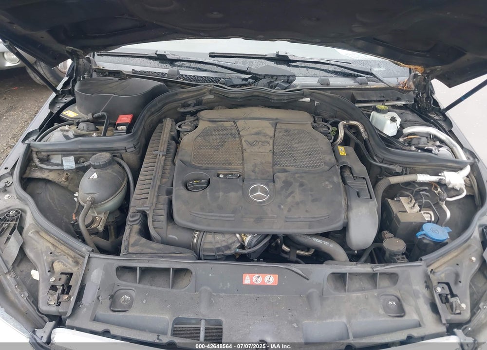 2013 MERCEDES-BENZ C VIN: WDDGF8AB8DG119588