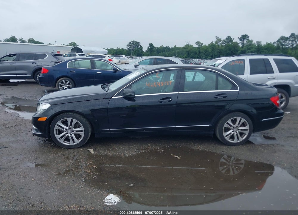 2013 MERCEDES-BENZ C VIN: WDDGF8AB8DG119588