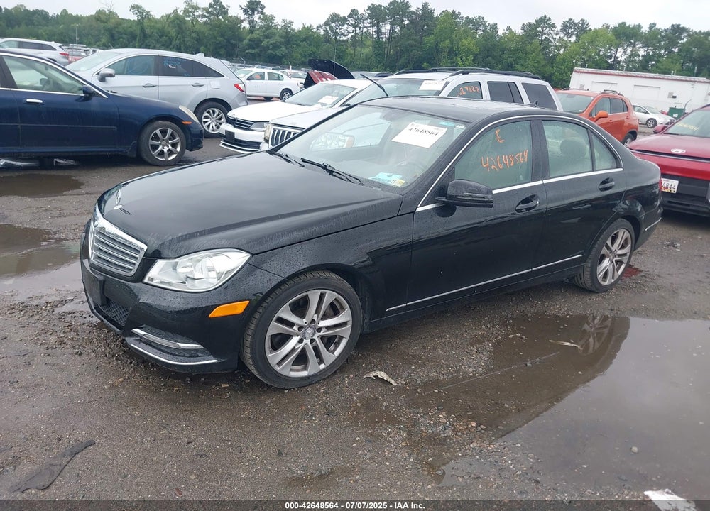 2013 MERCEDES-BENZ C VIN: WDDGF8AB8DG119588