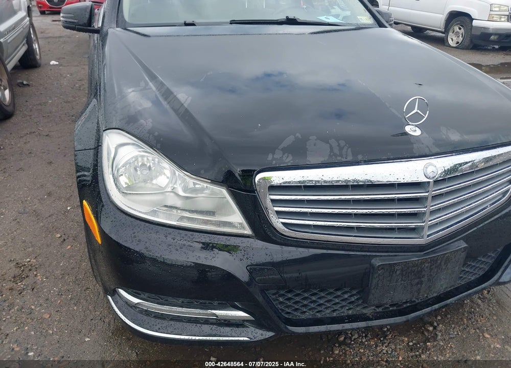 2013 MERCEDES-BENZ C VIN: WDDGF8AB8DG119588