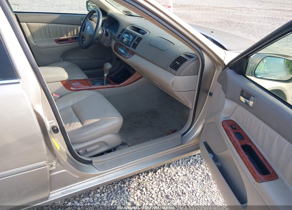 2002 TOYOTA CAMRY XLE V6 VIN: 4T1BF30K32U500574