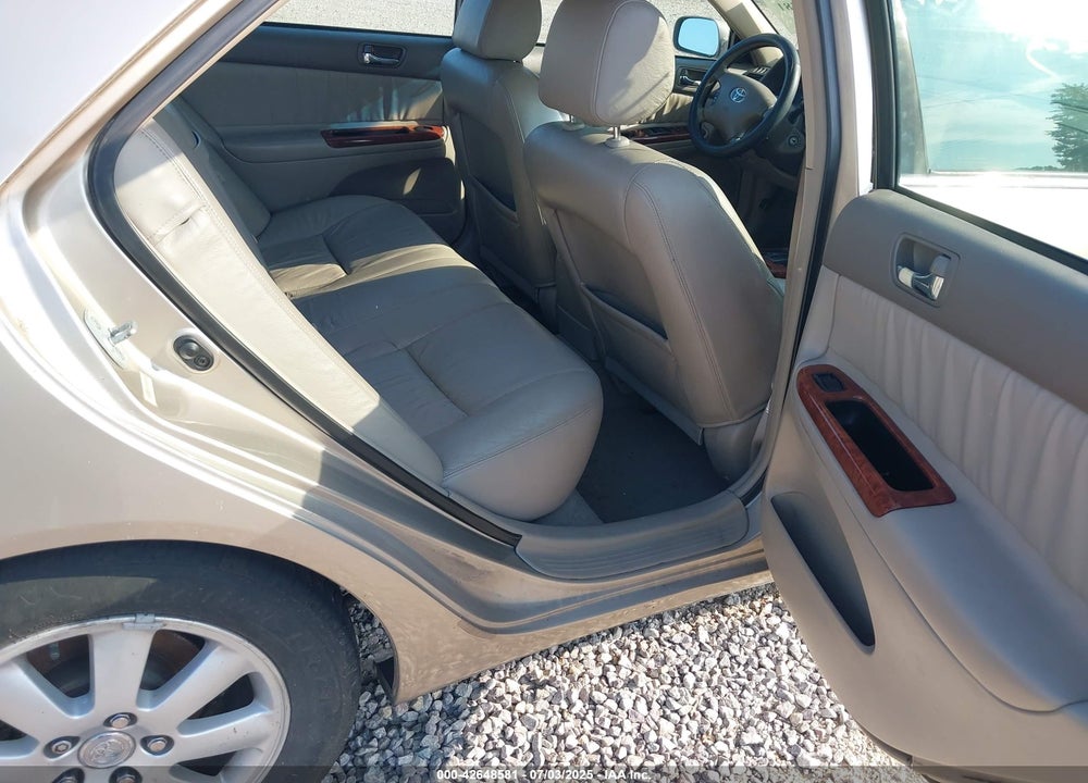 2002 TOYOTA CAMRY XLE V6 VIN: 4T1BF30K32U500574