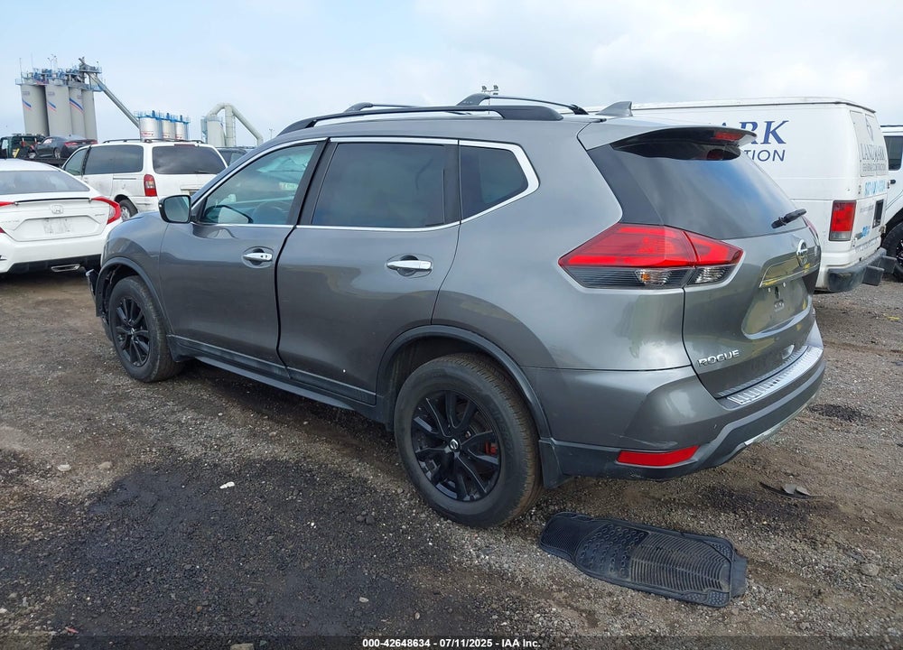 2017 NISSAN ROGUE VIN: 5N1AT2MV8HC800189