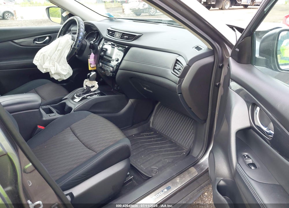 2017 NISSAN ROGUE VIN: 5N1AT2MV8HC800189