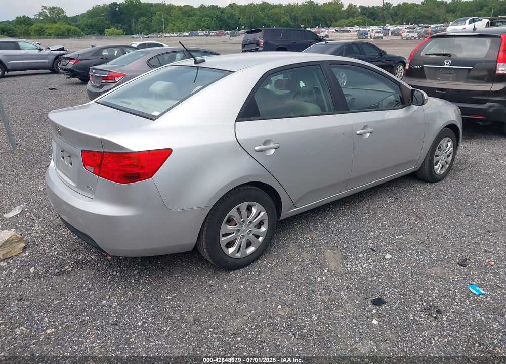 2012 KIA FORTE VIN: KNAFU4A2XC5548095