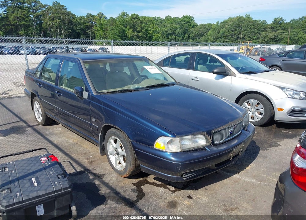 1999 VOLVO S70 VIN: YV1LT56D2X2578895