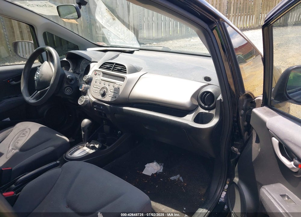 2010 HONDA FIT VIN: JHMGE8H24AS007168