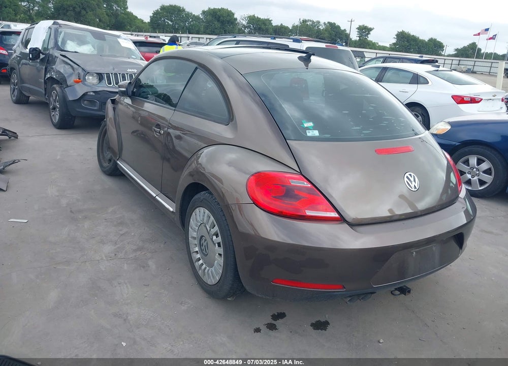 2013 VOLKSWAGEN BEETLE VIN: 3VWHX7AT0DM685648