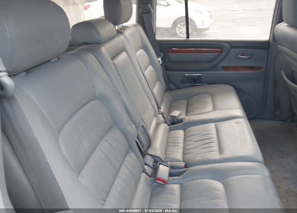 2001 LEXUS LX 470 VIN: JTJHT00W113502981