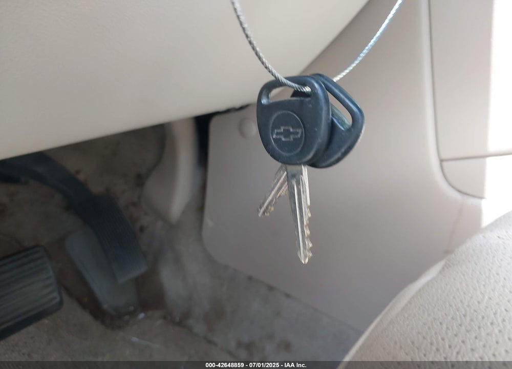 2006 CHEVROLET TAHOE VIN: 1GNEK13ZX6R112090