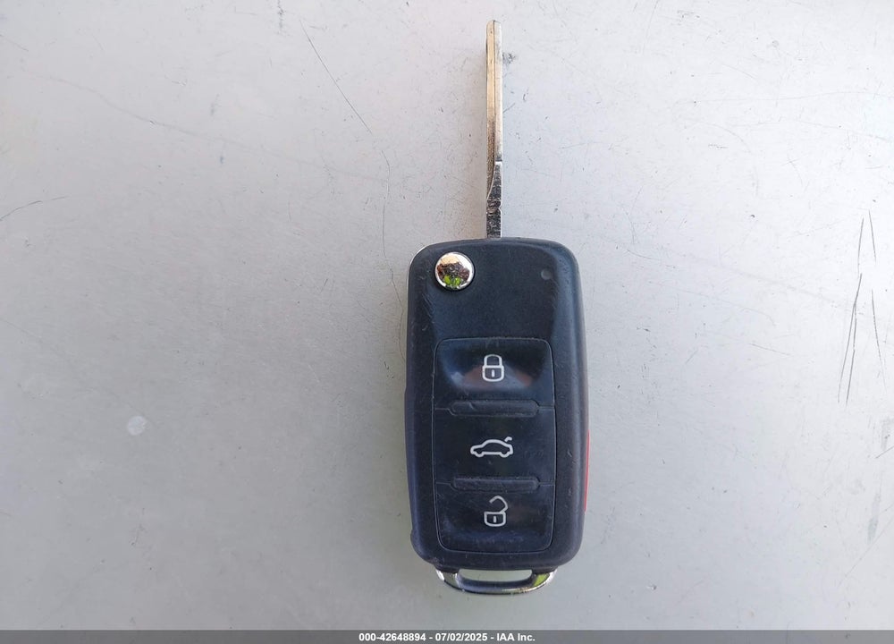 2013 VOLKSWAGEN BEETLE VIN: 3VWJP7AT3DM659854