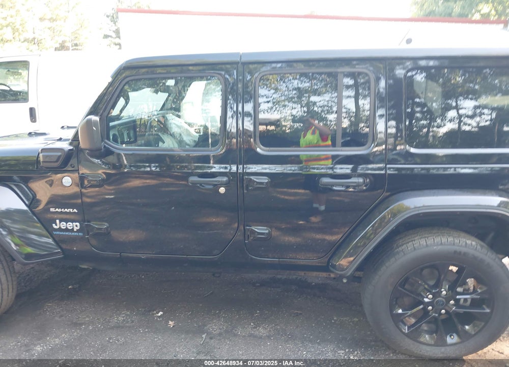 2024 JEEP WRANGLER 4XE SAHARA 4XE VIN: 1C4RJXP68RW306655