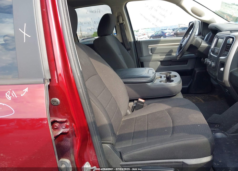 2019 RAM 1500 CLASSIC WARLOCK 4X4 6'4 BOX VIN: 1C6RR7GG8KS735946