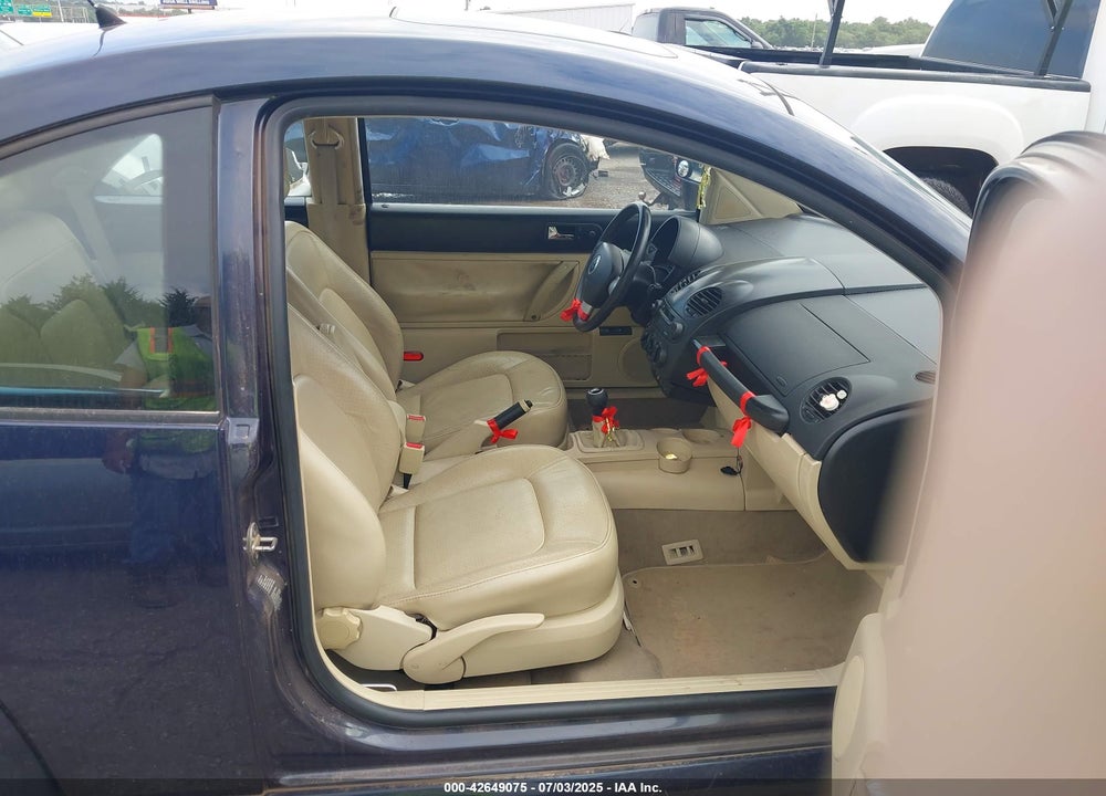 2000 VOLKSWAGEN NEW BEETLE VIN: 3VWDD21C3YM487856