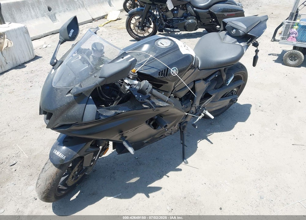 2025 YAMAHA YZFR7 VIN: JYARM38Y9SA003351