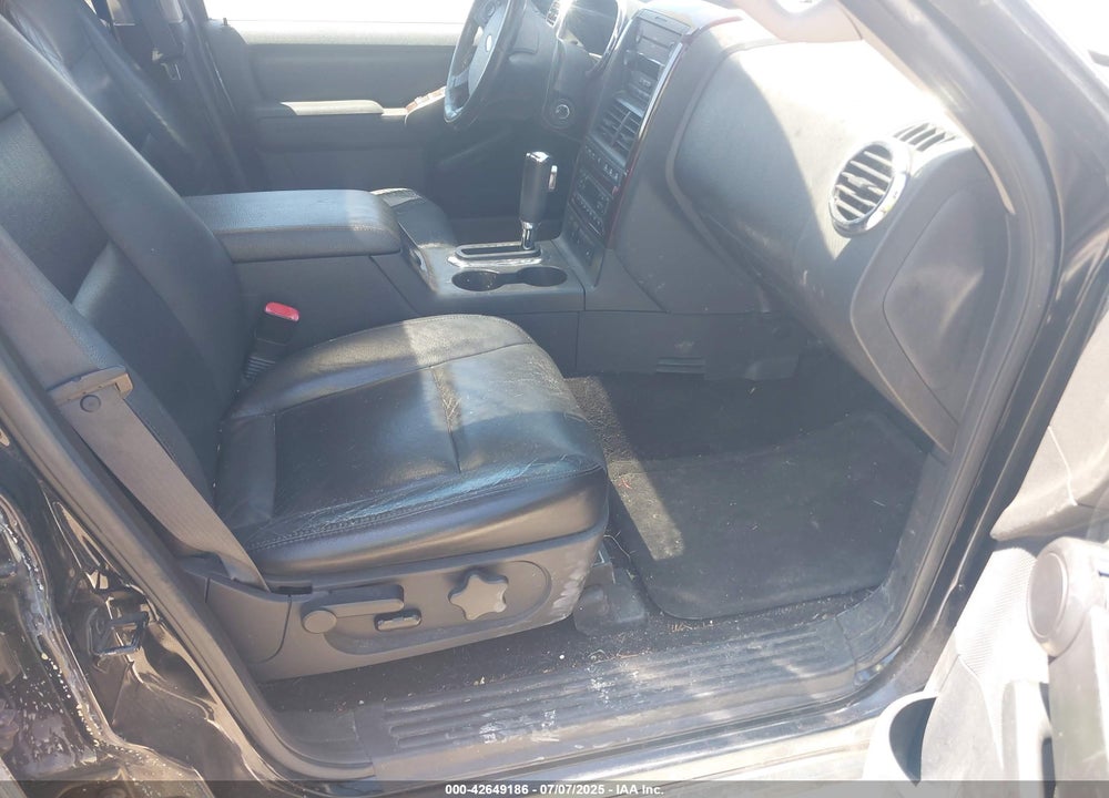 2006 FORD EXPLORER VIN: 1FMEU75816UB47085