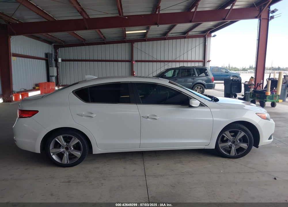 2014 ACURA ILX VIN: 19VDE1F35EE013425