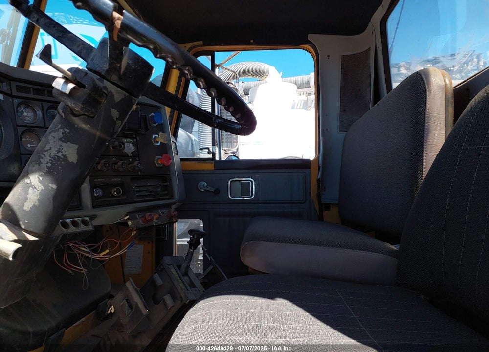 1985 GMC N9500 N9E064 VIN: 1GDT9E4J5FV630543