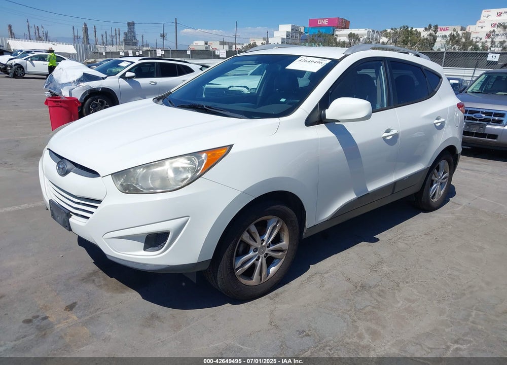 2011 HYUNDAI TUCSON VIN: KM8JU3AC1BU215431