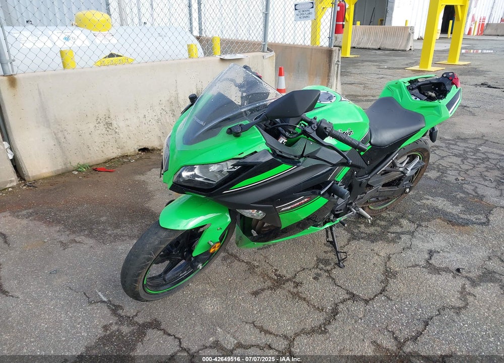 2013 KAWASAKI EX300 VIN: JKAEX8A15DDA08842