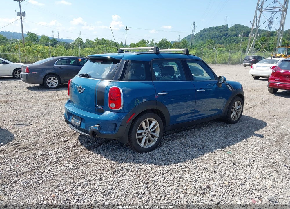 2011 MINI COOPER S VIN: WMWZC5C57BWM11279