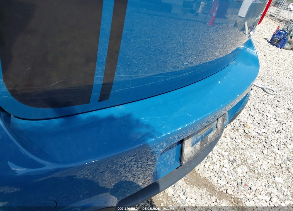2011 MINI COOPER S VIN: WMWZC5C57BWM11279