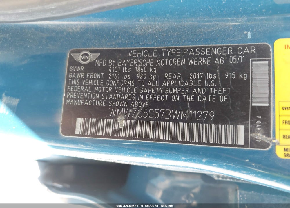 2011 MINI COOPER S VIN: WMWZC5C57BWM11279