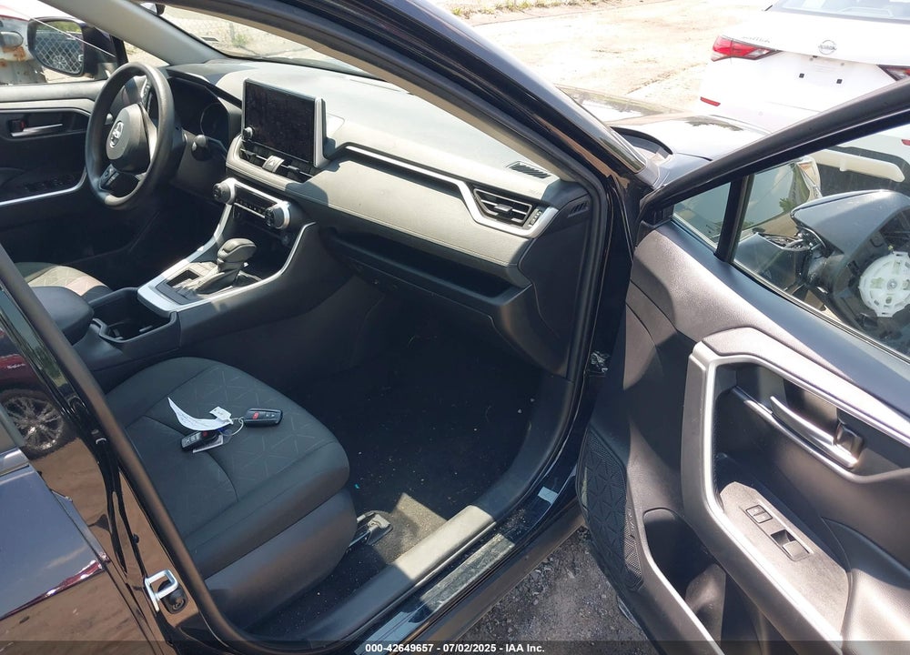 2024 TOYOTA RAV4 XLE VIN: 2T3W1RFVXRW316173