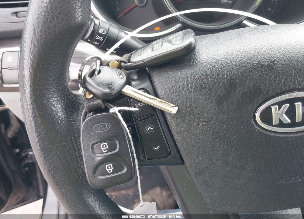 2012 KIA SORENTO VIN: 5XYKT4A67CG190808