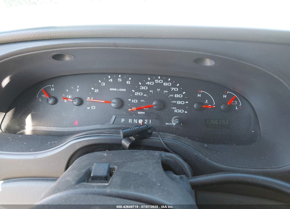2005 FORD E-150 COMMERCIAL/RECREATIONAL VIN: 1FTRE14W75HA86011